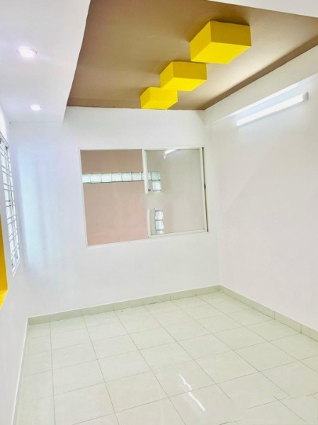 Bán nhà 3 tầng hẻm 4m thông tại Đường 3/2, Phường 12, Quận 11, Hồ Chí Minh